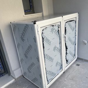 Ντουλάπα πλυντηρίου στεγνωτήριου με έξτρα αποθηκευτικό χώρο